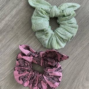 roller rabbit scrunchies
